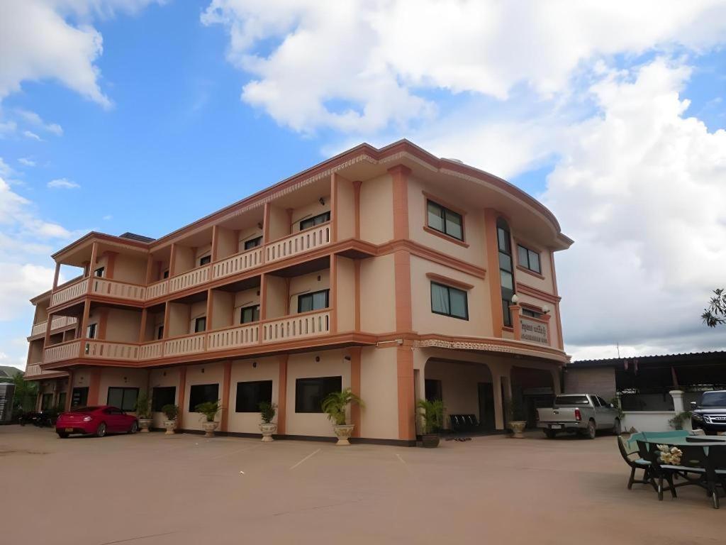 Chaleunehoung Hotel Vientiane Exteriör bild