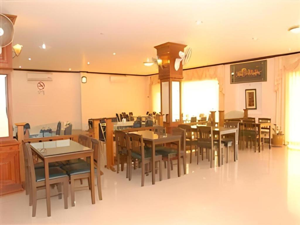 Chaleunehoung Hotel Vientiane Exteriör bild