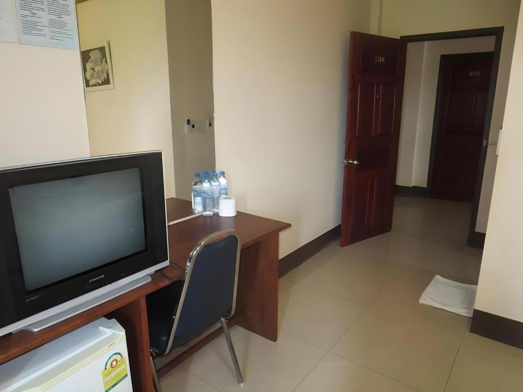 Chaleunehoung Hotel Vientiane Exteriör bild
