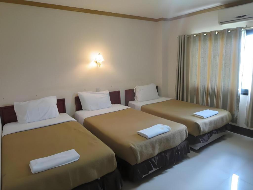 Chaleunehoung Hotel Vientiane Exteriör bild
