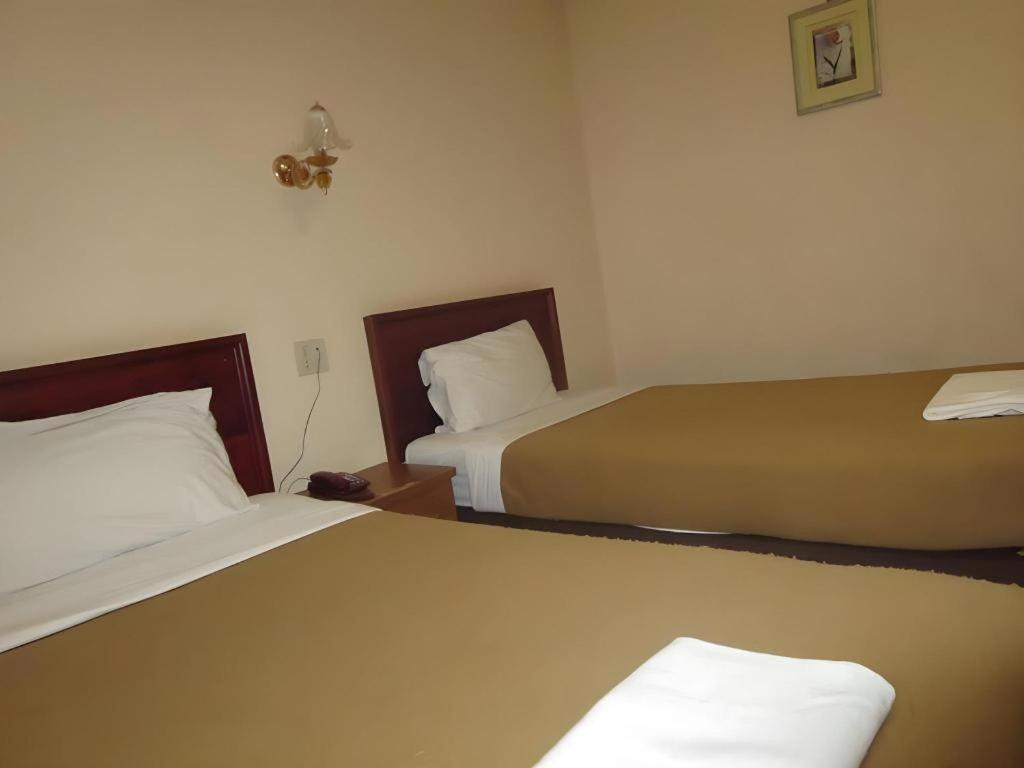 Chaleunehoung Hotel Vientiane Exteriör bild