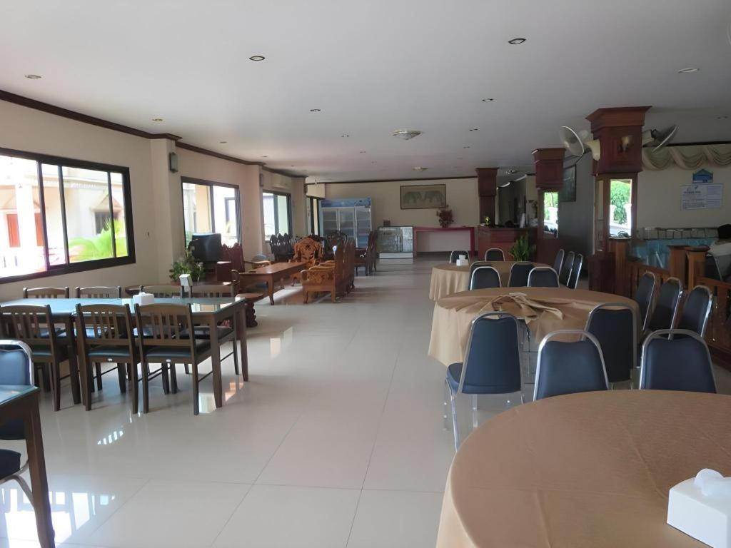 Chaleunehoung Hotel Vientiane Exteriör bild