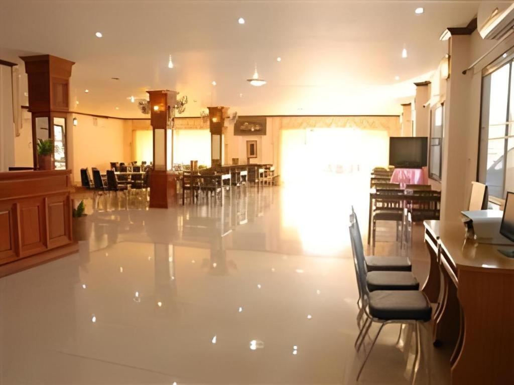 Chaleunehoung Hotel Vientiane Exteriör bild